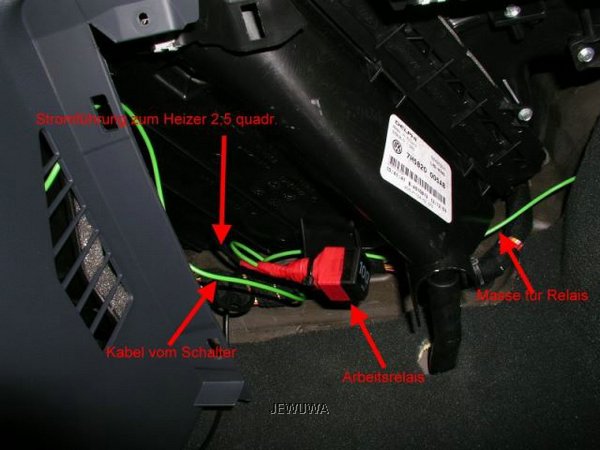 B2 - Fertig besfestigtes Relais.jpg